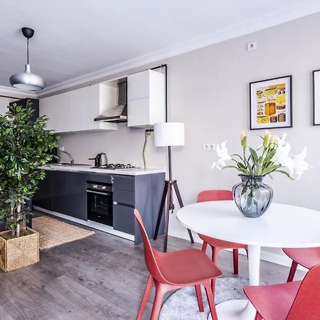 Central Flat With Sleek Interior In Sisli 이스탄불 외부 사진
