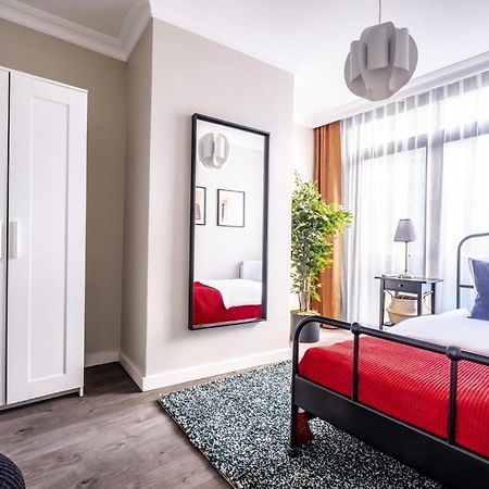 Central Flat With Sleek Interior In Sisli 이스탄불 외부 사진