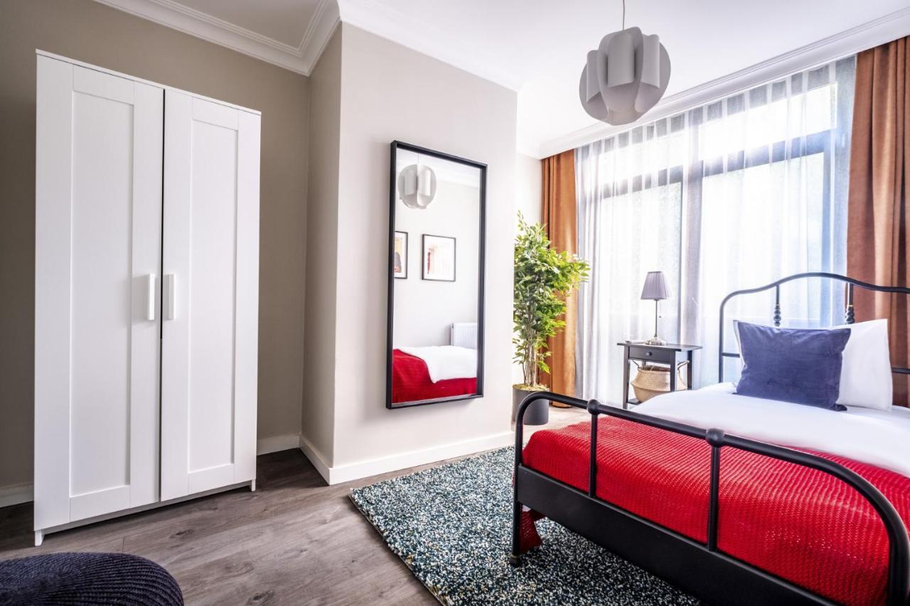 Central Flat With Sleek Interior In Sisli 이스탄불 외부 사진